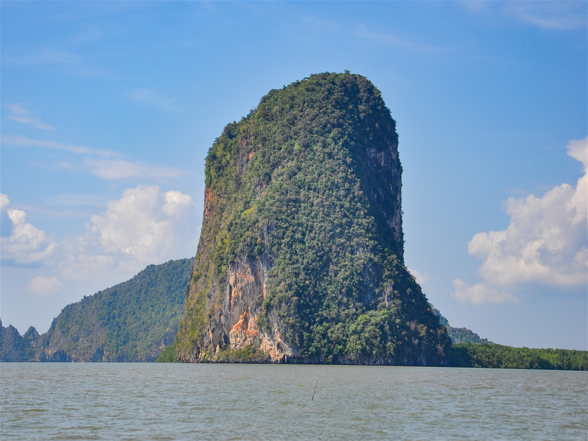 остров в заливе Пханг Нга